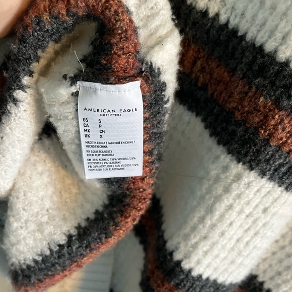 American Eagle Mock neck Long Sleeve Sweater - Picture 4 of 4